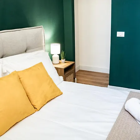 Domina - San Pietro 2 Apartment *